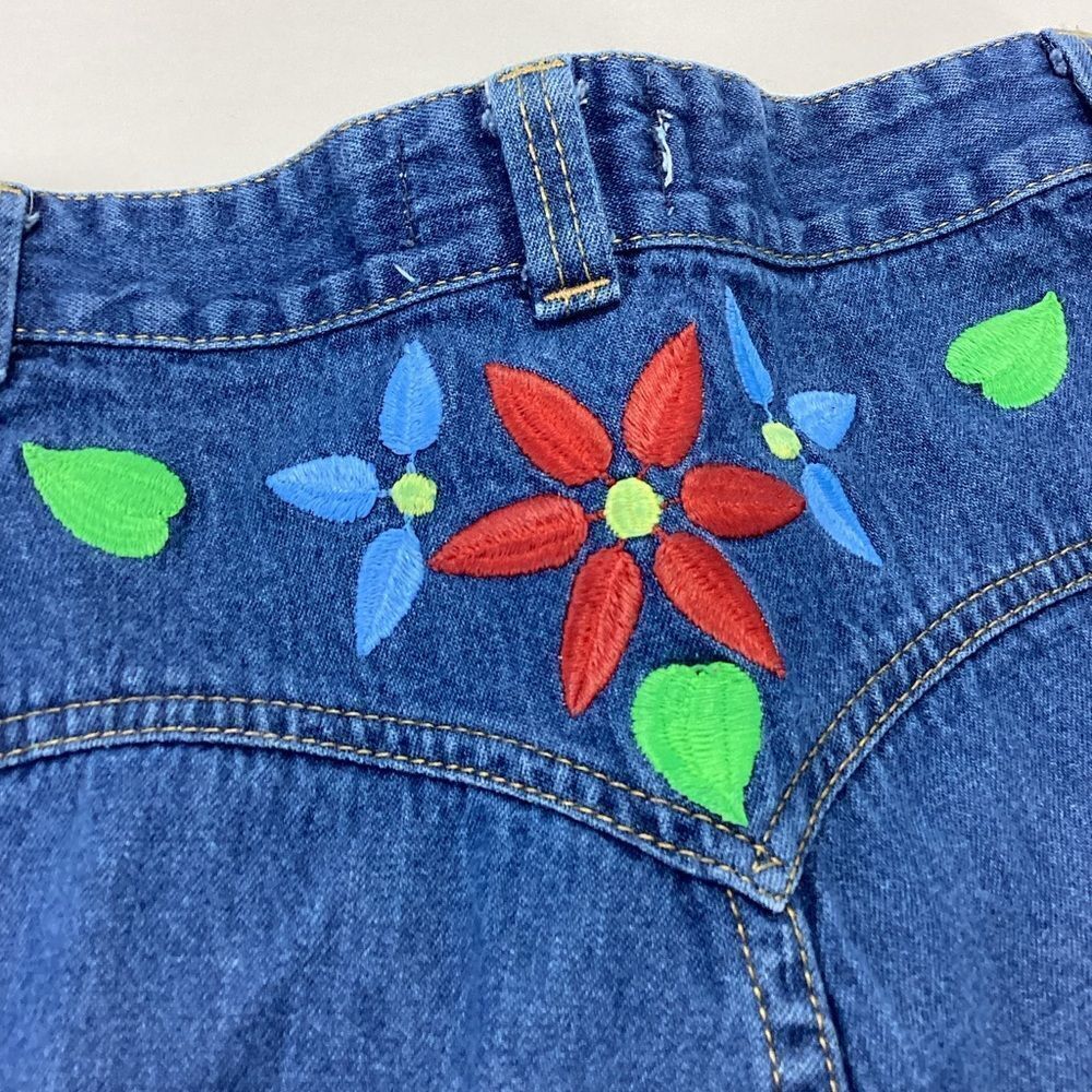 Vintage SOB S.O.B. Jeans Shades Of Blue Brand Vintage Jeans Embroidered